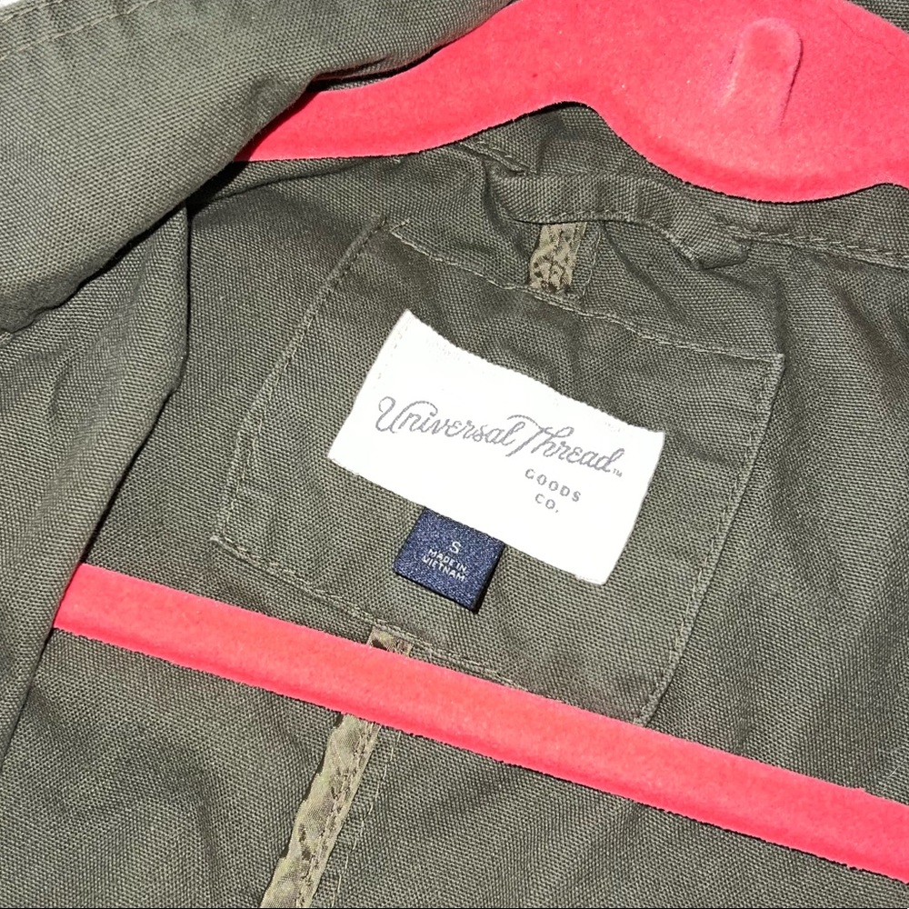 Green Jacket Universal Thread / Target - image 3